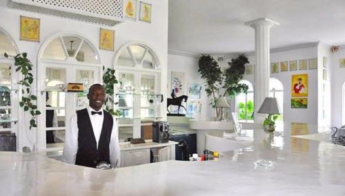 Bar/ Salón, Jamaica Palace Hotel in Port Antonio