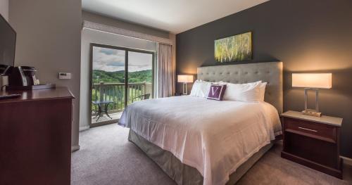 Deluxe King Suite