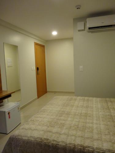 Aquarena Hotel - image 2