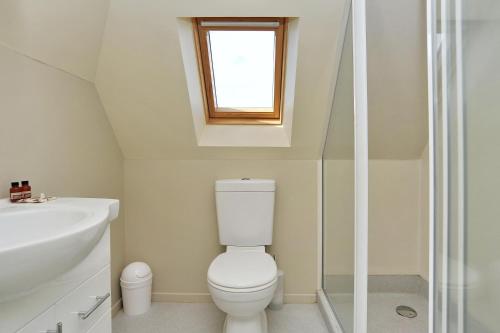 Regents Villa B - Christchurch Holiday Homes