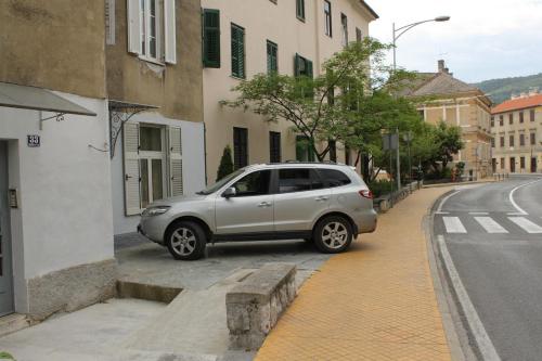 Apartments by the sea Opatija - 7830 - image 2