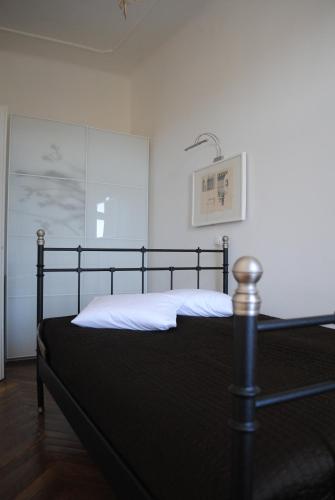 One-Bedroom Apartment Top 16 image 5
