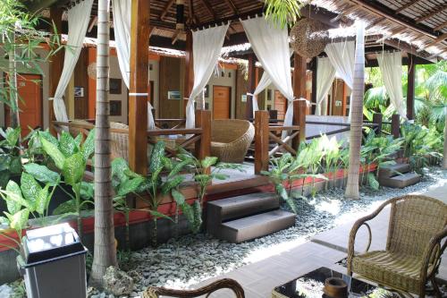 Lawaka Hotel in Ampana