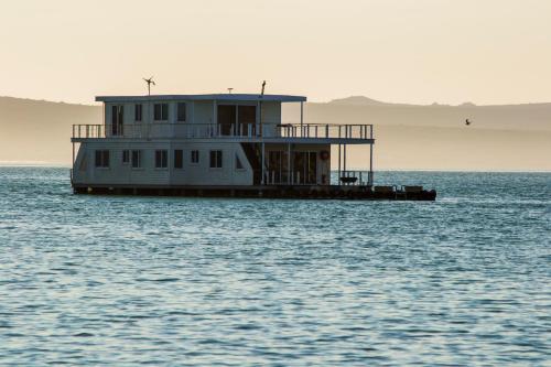 Kraalbaai Lifestyle House Boats