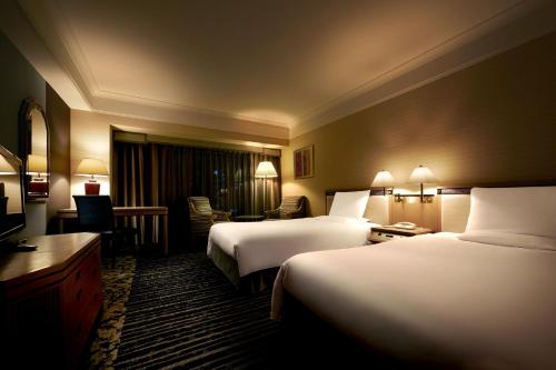 Superior Twin Non Smoking Town View room in Hotel New Otani Osaka
