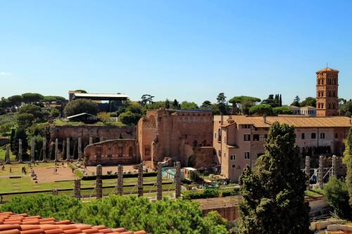 Fori Imperiali Apartment - image 2