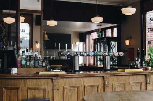 Camden Enterprise Hotel - image 5