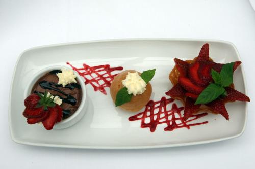 Sunninghill Hotel - main image