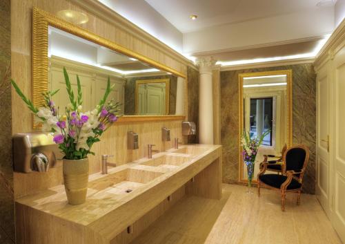 Hotel im. Jana Pawła II - image 11