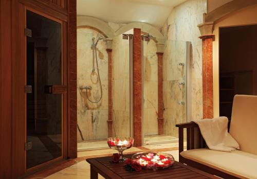 Hotel im. Jana Pawła II - image 3