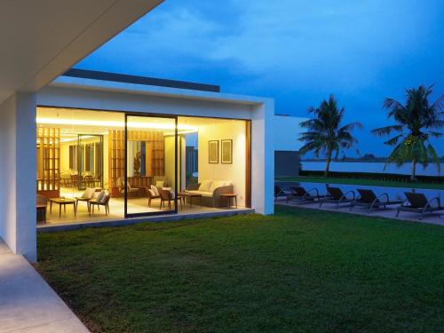 Lobby, The Bale Phnom Penh by LifestyleRetreats in Preaek Lieb