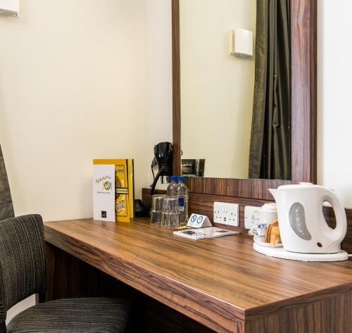 Red Squirrel, Stevenston by Marstons Inns Set in a prime location of Stevenston, The Red Squirrel by Marstons Inns puts everything the city has to offer just outside your doorstep. The property offers a high standard of service and amenities