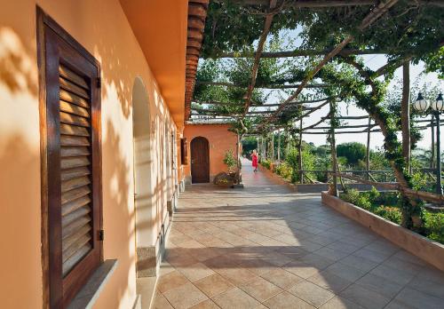 Hotel Il Girasole - image 2