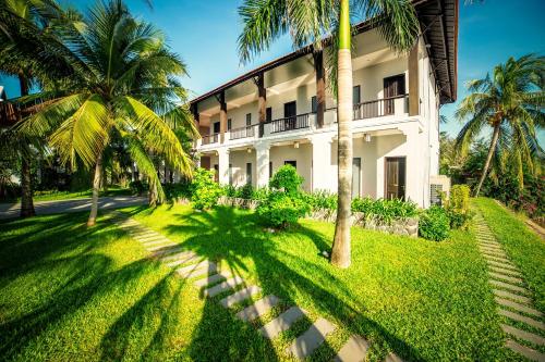 Hoi An Beach Resort, Hoi An (photo 8)