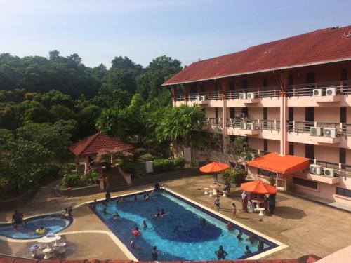 Swimming pool, Hotel Seri Malaysia Melaka near Zoo Malacca