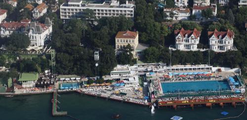  Anadolu Kulubu in Büyükada