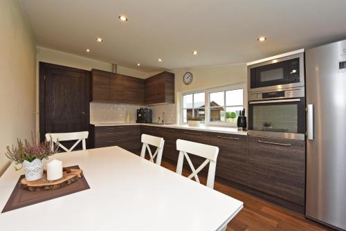 廚房, Sodyba Puodžių Kaimas (Sodyba Puodziu Kaimas) in 比利亞基埃米斯