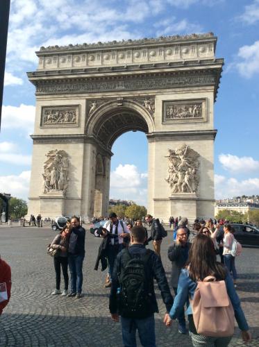 Eco Champs Elysees, Париж