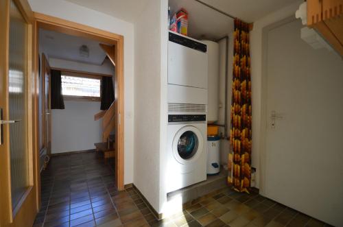 Instalaciones, Haus Nussbaumweg 6 in Giswil