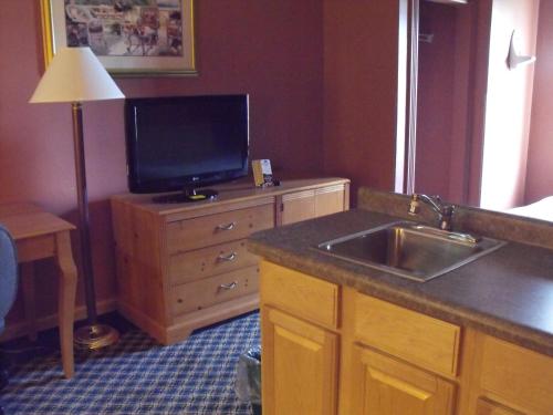 Americas Best Value Inn Three Rivers