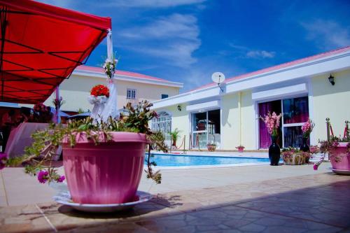 Petite Flower Guest House — rental in Lalana Dok Joseh Raseta LOT IVF 40 MANDROSOA IVATO BP 07 105 TANANARIVE, Talata-Maty MG, 105