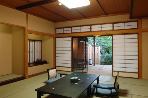 Japanese-Style Room with Beds with Private Open-Air Bath