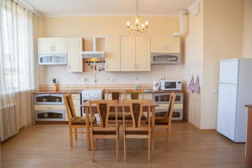 Apartment in 2 min from Poznyaky metro station, Kijów (zdjęcie 2)