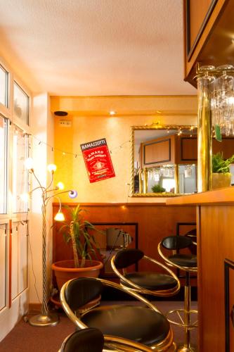 Паб/Коктейль-бар, Hotel Roemerstein in Майнц
