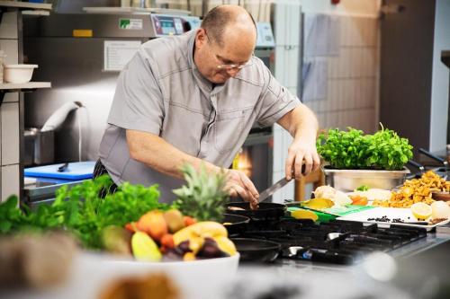 อาหารและเครื่องดื่ม, Bergidyll & Hotel Trofana in โอเบิร์น