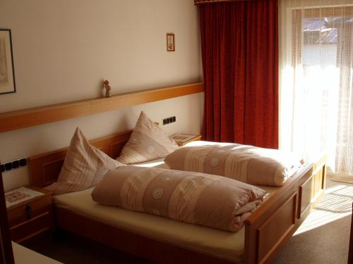 One-Bedroom Apartment with Balcony image 3