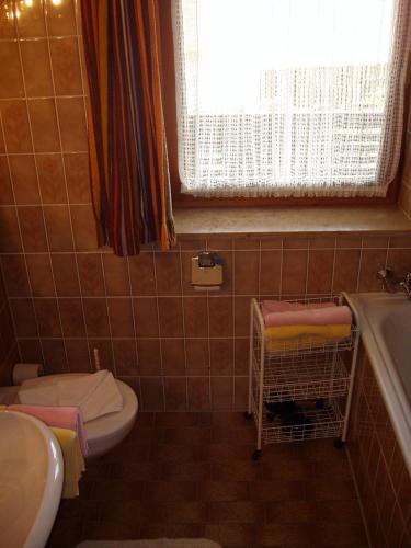 One-Bedroom Apartment with Balcony image 4