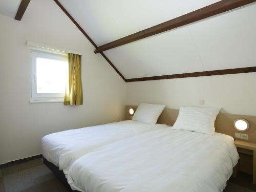 4 bedrooms, 8 beds