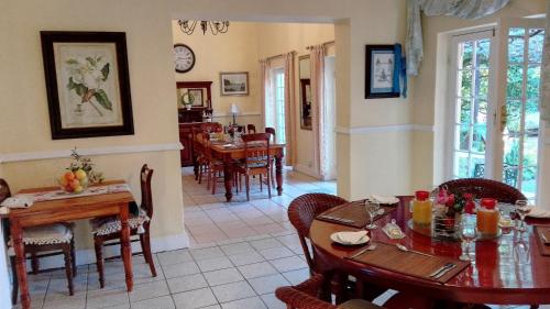 Fasilitas, Saxe-Coburg Lodge in Prince Albert