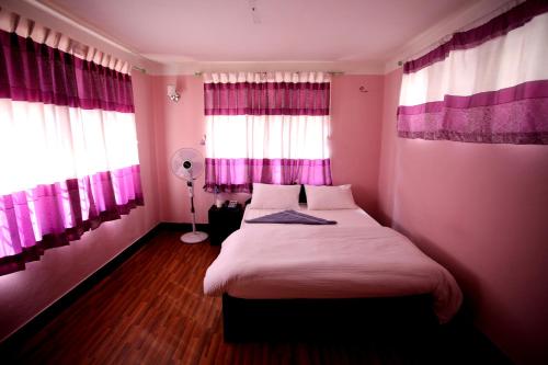 Double or Twin Room with Private Bathroom
