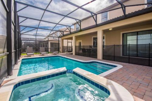 Villa on Rolling Fairway 8541E - image 4