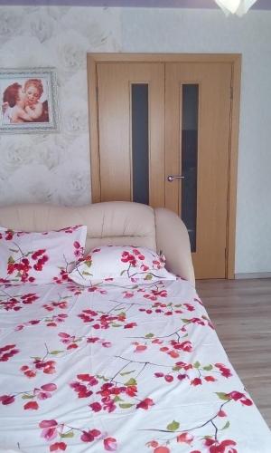 Rooms In Apartment On Tbilisskiy Bulvar 11, Yekaterinburg