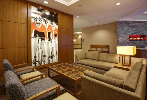 Hyatt Place Bloomington Indiana - 로비
