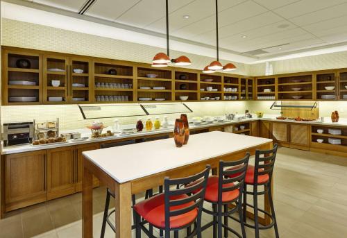 Hyatt Place Bloomington Indiana - 로비