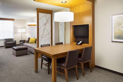 Hyatt Place Chicago Midway Airport