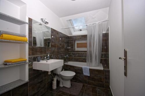 Cozy Gardens Apartments in Prague - image 13