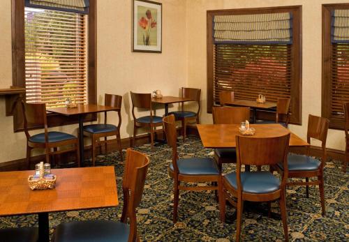 SureStay Studio by Best Western Charlotte Executive Park - main image