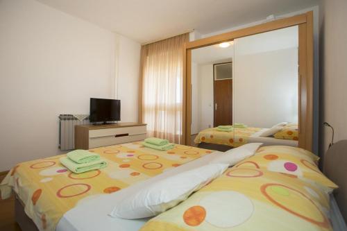 Apartments with WiFi Split - 13794, Split (photo 3)