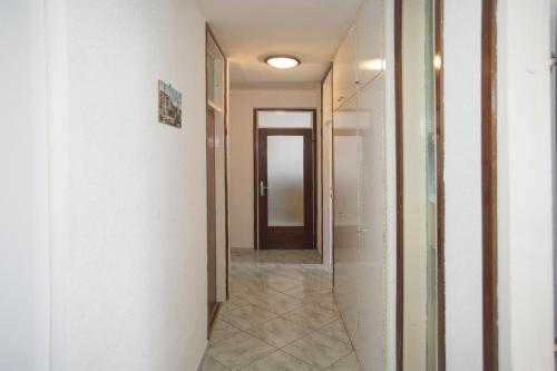 Apartments with WiFi Split - 13794, Split (photo 6)