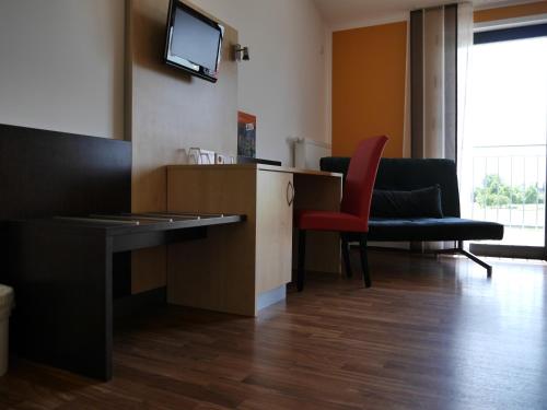Auszeit Cafe & Hotel 6.8km von Diebach entfernt