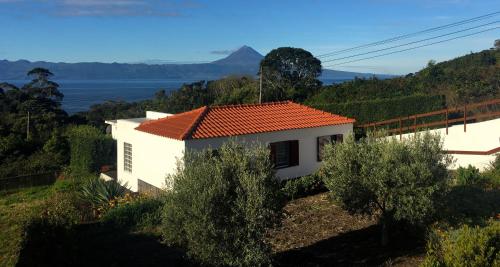  Azorean Cottage São Jorge in Cais da Urzelina