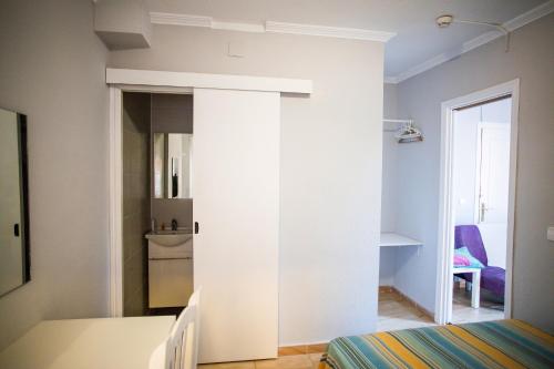 Hostal Alba - image 11