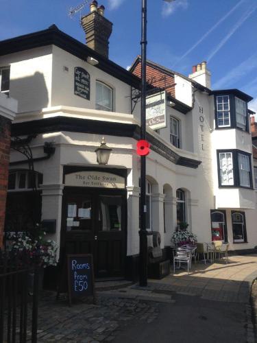 B&B Chertsey - The Olde Swan Hotel - Bed and Breakfast Chertsey