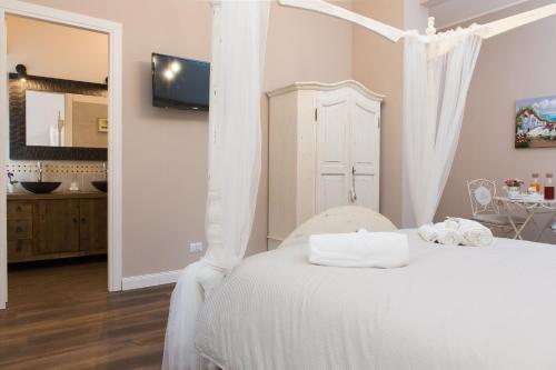 Magnolia St.Peter's Suites - image 10