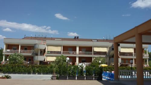  Residence Ex Colonia Marina Pool Beach, Metapont bei Andriace