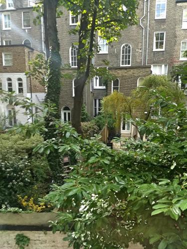 Garden Court Hotel - image 12